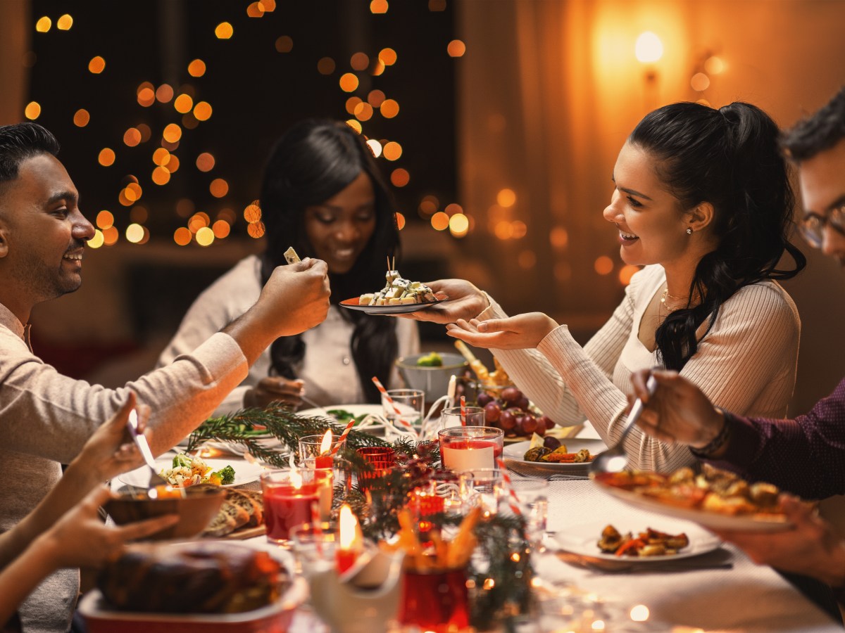 A Therapist’s Guide to Surviving Thanksgiving&nbsp;Dinner
